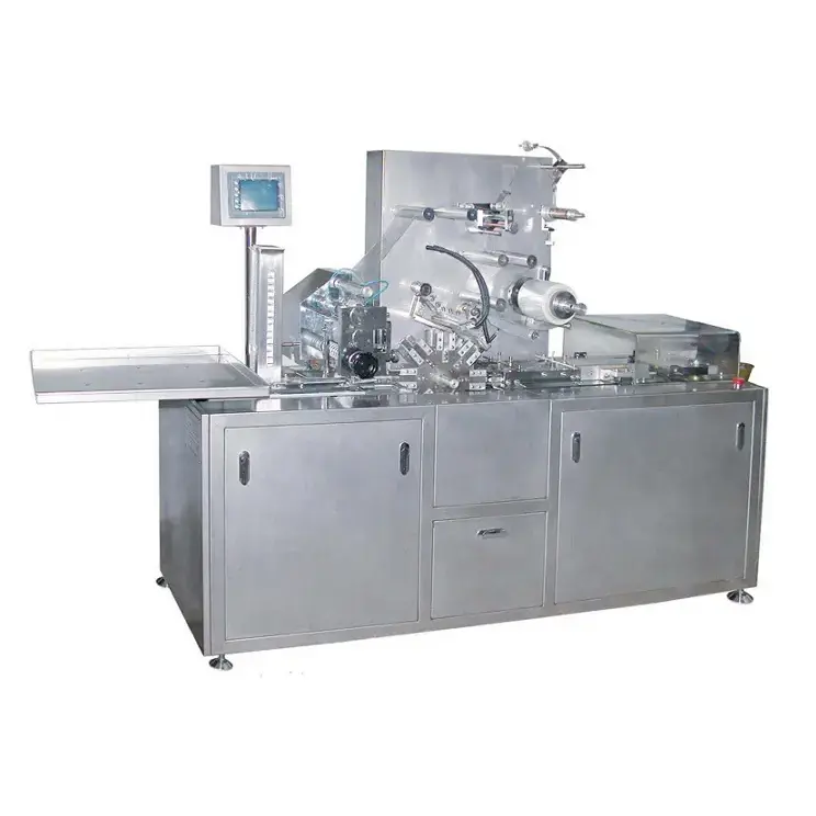 Confezionatrice 3D per film trasparente completamente automatica Confezionatrice 3D per film trasparente completamente automatica